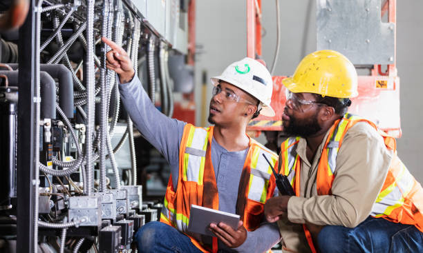Best Electrical Installation Contractor  in Arden Hills, MN