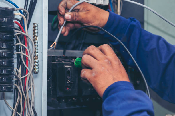 Best Emergency Electrical Repair  in Arden Hills, MN